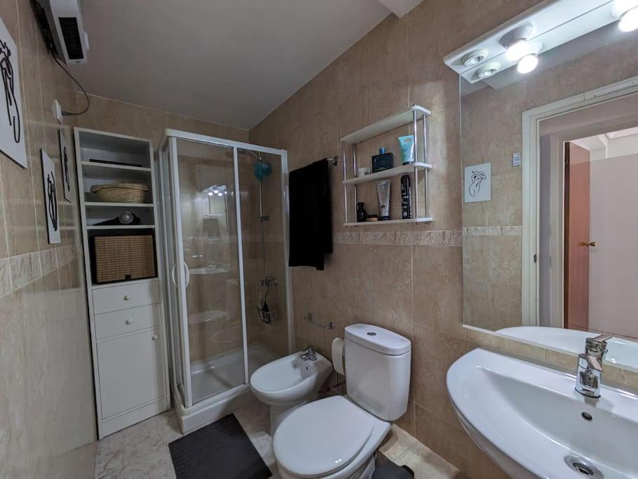 Acogedor Apartamento Y Parking Madrid Exterior photo